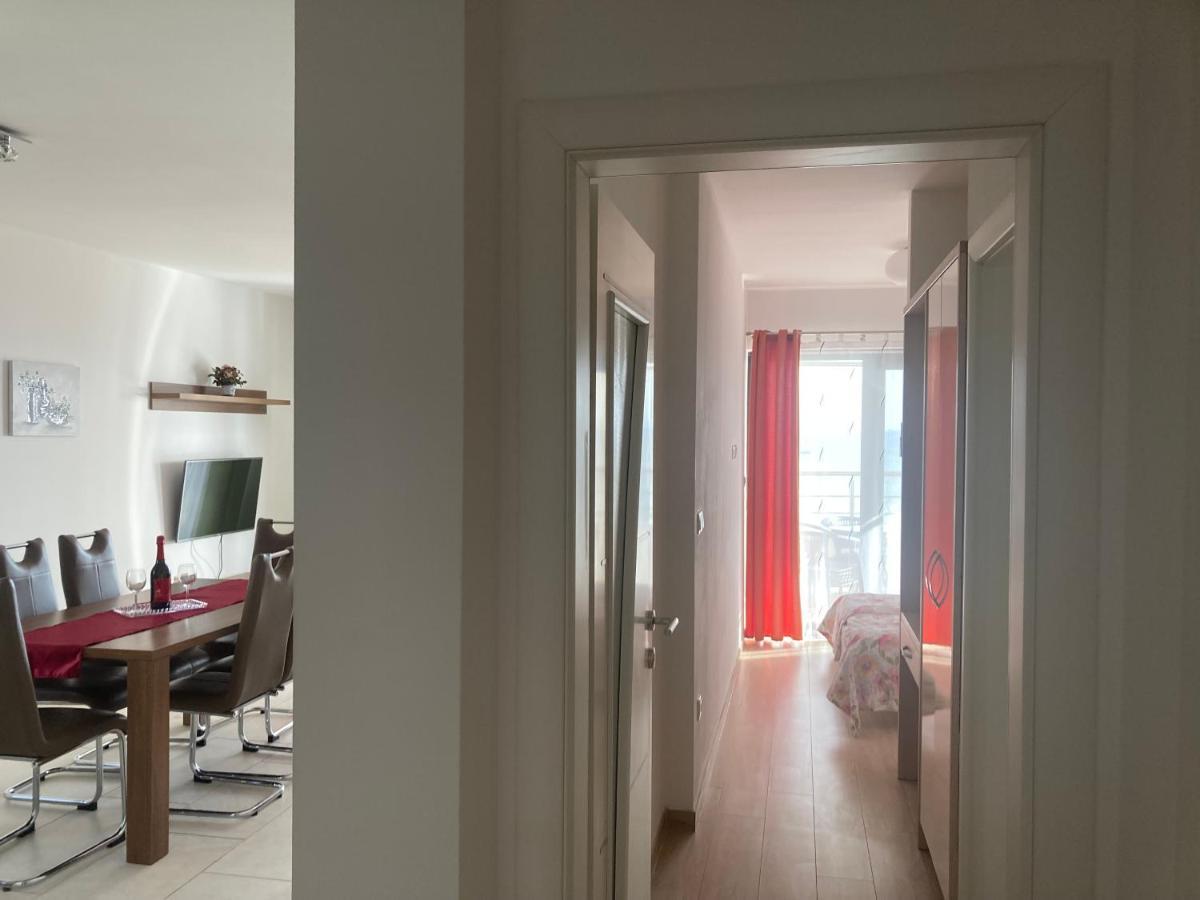 Apartment Elena *