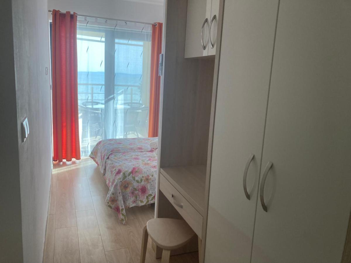 Apartment Elena *