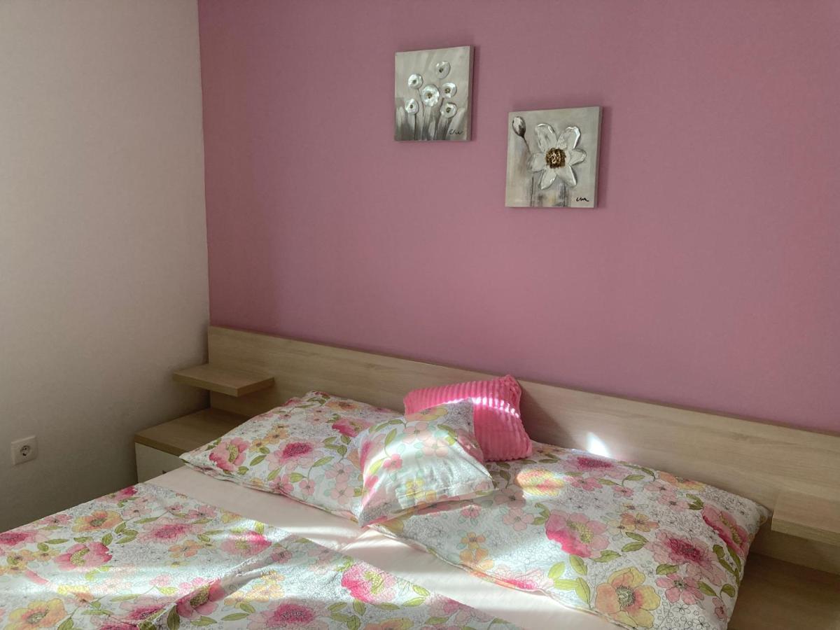 Apartment Elena *