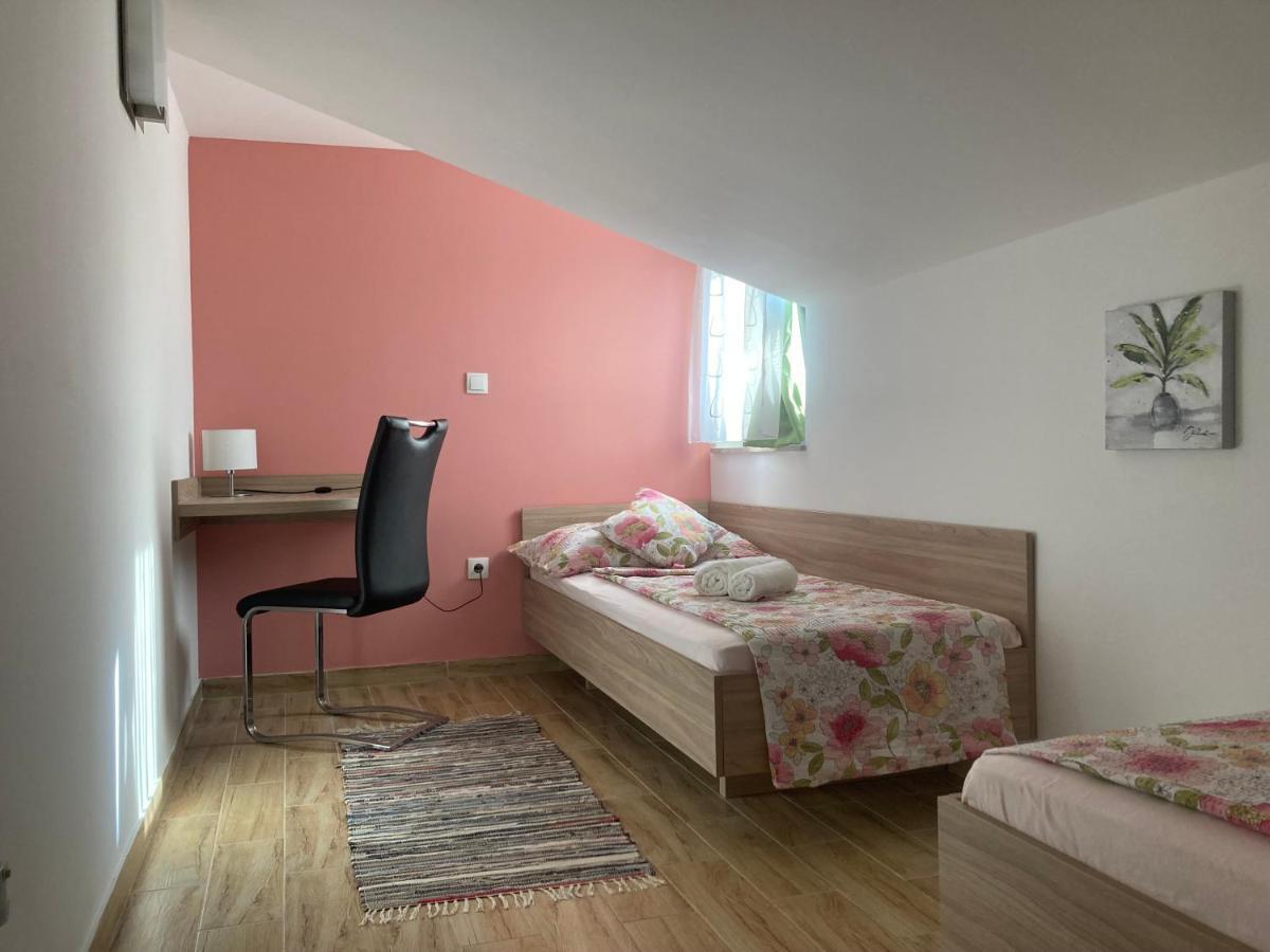 Elena Apartment *